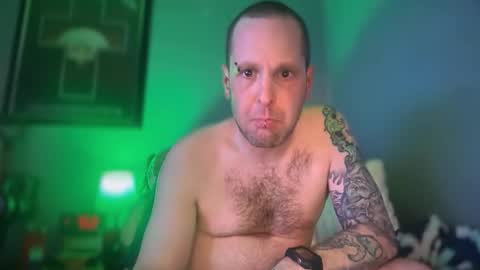 hand_banana_420 online show from 05-02-26, 01:54