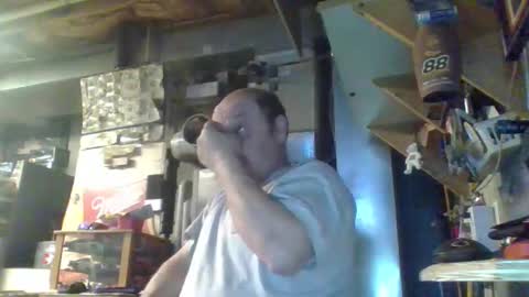 Snapshot of handiemanhere chatting on 04-03-26, 01:36 naked man online show from 04-03-26, 01:36