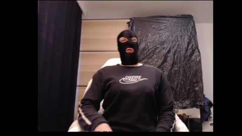 Snapshot of handler1234 chatting on 12-27-24, 11:17 SissySanna online show from 12-27-24, 11:17