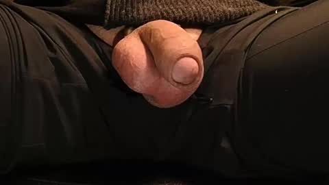 handsfreedude18 online show from 10-31-25, 03:57