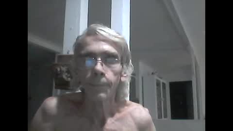 handshappyfu1 online show from 10-01-25, 06:25