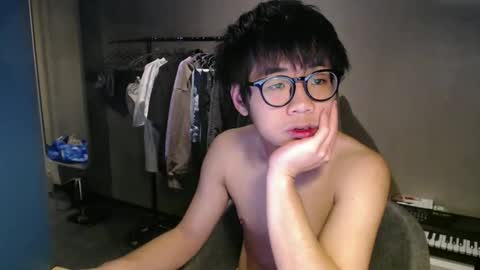 handsome_mannn online show from 11-01-25, 08:44