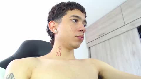 Snapshot of handsome_white1 chatting on 09-24-25, 05:38 jorge daniel online show from 09-24-25, 05:38