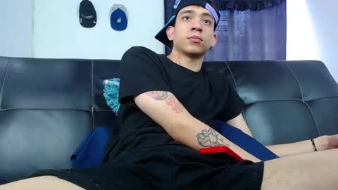 Snapshot of handsome_white1 chatting on 10-04-25, 07:01 jorge daniel online show from 10-04-25, 07:01