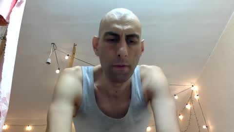 Snapshot of handsomealfie chatting on 09-11-25, 02:55 HandsomeAlfie online show from 09-11-25, 02:55