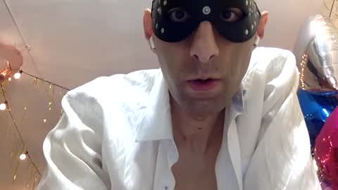 Snapshot of handsomealfie chatting on 07-12-26, 10:06 HandsomeAlfie online show from 07-12-26, 10:06