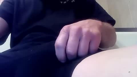 Snapshot of handsumload_11 chatting on 01-26-25, 12:05 handsumload_11 online show from 01-26-25, 12:05