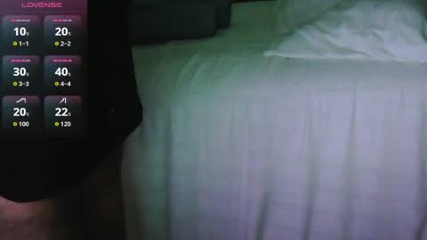 Snapshot of handyman732438 chatting on 05-07-26, 03:28 handyman732438 online show from 05-07-26, 03:28