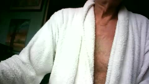 Snapshot of handymanforyou177322 chatting on 07-06-26, 12:46 handymanforyou177322 online show from 07-06-26, 12:46