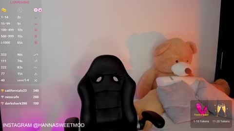 Snapshot of hanna_1sweet chatting on 02-01-25, 10:34 hanna online show from 02-01-25, 10:34