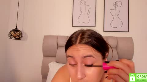 hanna__evans_ online show from 04-08-26, 11:54