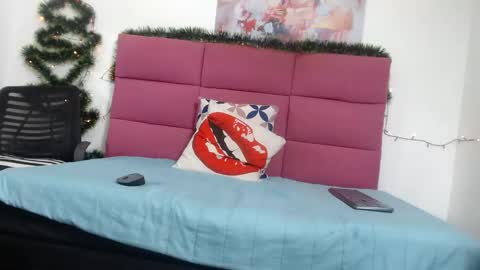 Snapshot of hanna__palmer1 chatting on 12-18-24, 02:49 Hanna Palmer online show from 12-18-24, 02:49