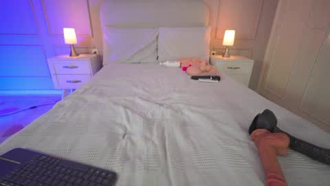 hanna online show from 03-12-26, 03:23