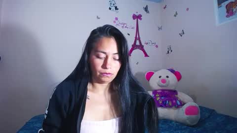 Snapshot of hanna_girl21 chatting on 01-11-26, 01:43 HANNA online show from 01-11-26, 01:43