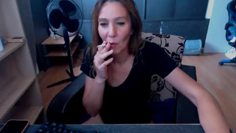 Snapshot of hanna_ha chatting on 07-12-26, 04:20 hanna_ha online show from 07-12-26, 04:20