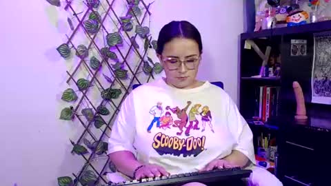 Snapshot of hanna_moons chatting on 07-07-26, 07:23 hanna_moons online show from 07-07-26, 07:23
