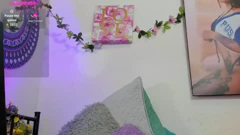 Snapshot of hanna_moore10 chatting on 04-23-26, 10:45 Hanna online show from 04-23-26, 10:45