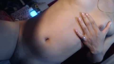 Snapshot of hanna_soojin chatting on 02-13-26, 12:17 hanna online show from 02-13-26, 12:17