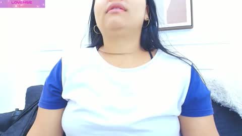 HANNA SOFIA online show from 11-15-25, 10:45