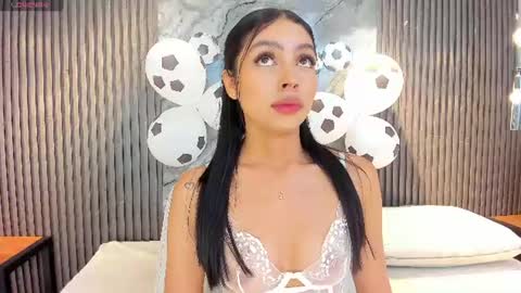 Snapshot of hanna_stell chatting on 06-29-26, 01:33 Hanna S online show from 06-29-26, 01:33