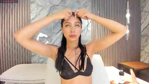 Snapshot of hanna_stell chatting on 07-23-26, 12:03 Hanna S online show from 07-23-26, 12:03