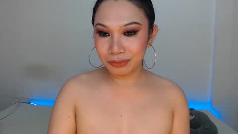 Hannah online show from 05-22-26, 04:30