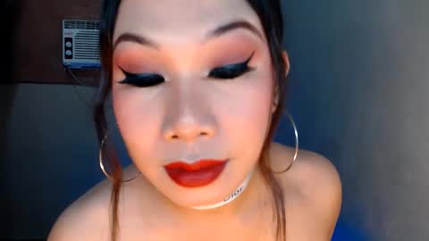 Snapshot of hannabanana_ts chatting on 06-10-26, 05:50 Hannah online show from 06-10-26, 05:50