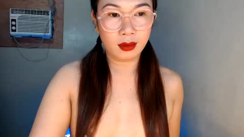 Snapshot of hannabanana_ts chatting on 06-16-26, 04:15 Hannah online show from 06-16-26, 04:15