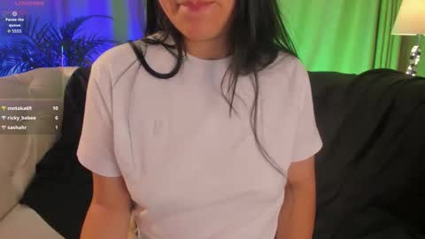 Hannah online show from 09-14-25, 06:34