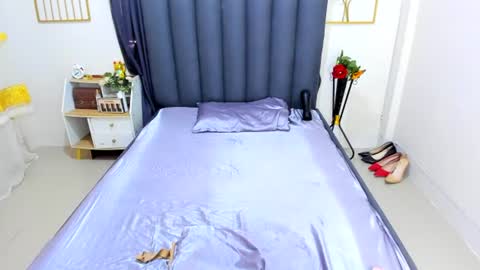 Snapshot of hannah_louissex chatting on 06-21-26, 10:56 hannah_louissex online show from 06-21-26, 10:56