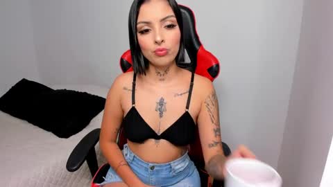 Hannah Milton online show from 05-19-26, 07:20