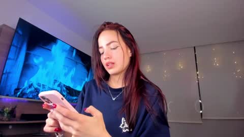 Hannah online show from 12-28-24, 03:37