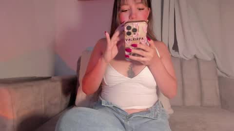 Hannah  online show from 04-01-26, 02:34