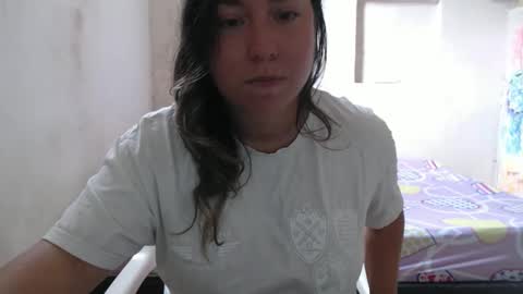 Snapshot of hannahevans2 chatting on 04-27-26, 04:16 hannahevans2 online show from 04-27-26, 04:16