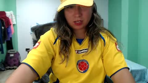 Snapshot of hannahevans2 chatting on 07-04-26, 12:39 hannahevans2 online show from 07-04-26, 12:39