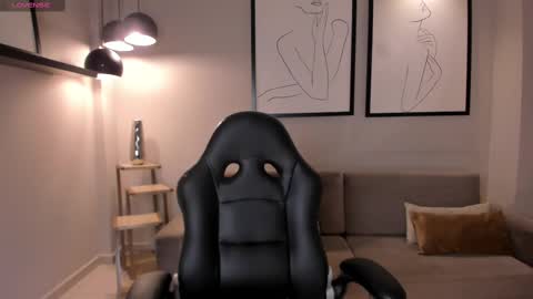 HANNAH J online show from 03-03-25, 05:39