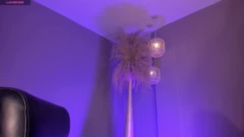 HANNAH J online show from 02-23-26, 01:19