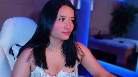 Snapshot of hannahmonttgomery chatting on 07-22-26, 05:16 hannahmonttgomery Help me reach 100 Hands up online show from 07-22-26, 05:16