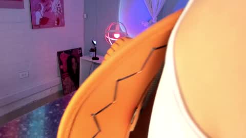 Hannah online show from 10-22-25, 11:54