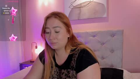 hannamartinn_ online show from 11-19-25, 01:49