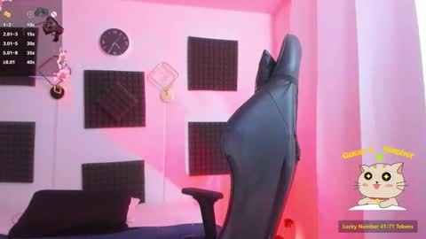 Hanna  online show from 11-21-25, 09:35