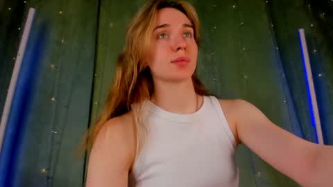 Snapshot of hannavanilla chatting on 06-12-26, 11:35 Hannavanilla online show from 06-12-26, 11:35