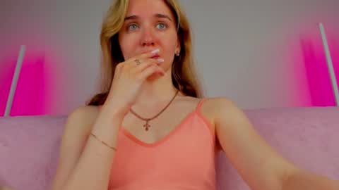 Snapshot of hannavanilla chatting on 06-21-26, 01:19 Hannavanilla online show from 06-21-26, 01:19