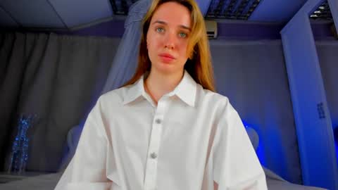 Snapshot of hannavanilla chatting on 06-22-26, 11:13 Hannavanilla online show from 06-22-26, 11:13
