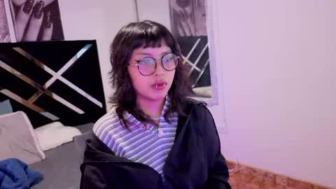 hannita_01 online show from 07-08-26, 11:48