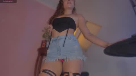 Snapshot of hanny__bunny chatting on 10-15-25, 02:22 HANNY online show from 10-15-25, 02:22