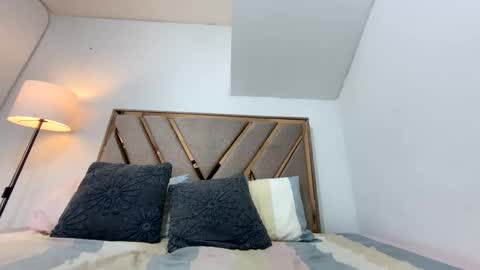 Snapshot of hanz_watson chatting on 02-24-26, 05:00 hanz online show from 02-24-26, 05:00