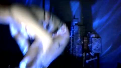 Maliboo online show from 11-30-25, 01:09