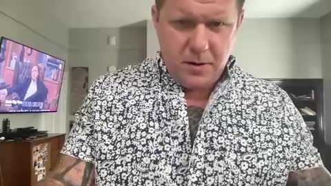 Snapshot of happilymarr1ed chatting on 09-11-25, 03:34 DadBod online show from 09-11-25, 03:34