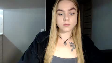 Snapshot of happy_fox_ chatting on 01-15-25, 09:51 happy_fox_ online show from 01-15-25, 09:51